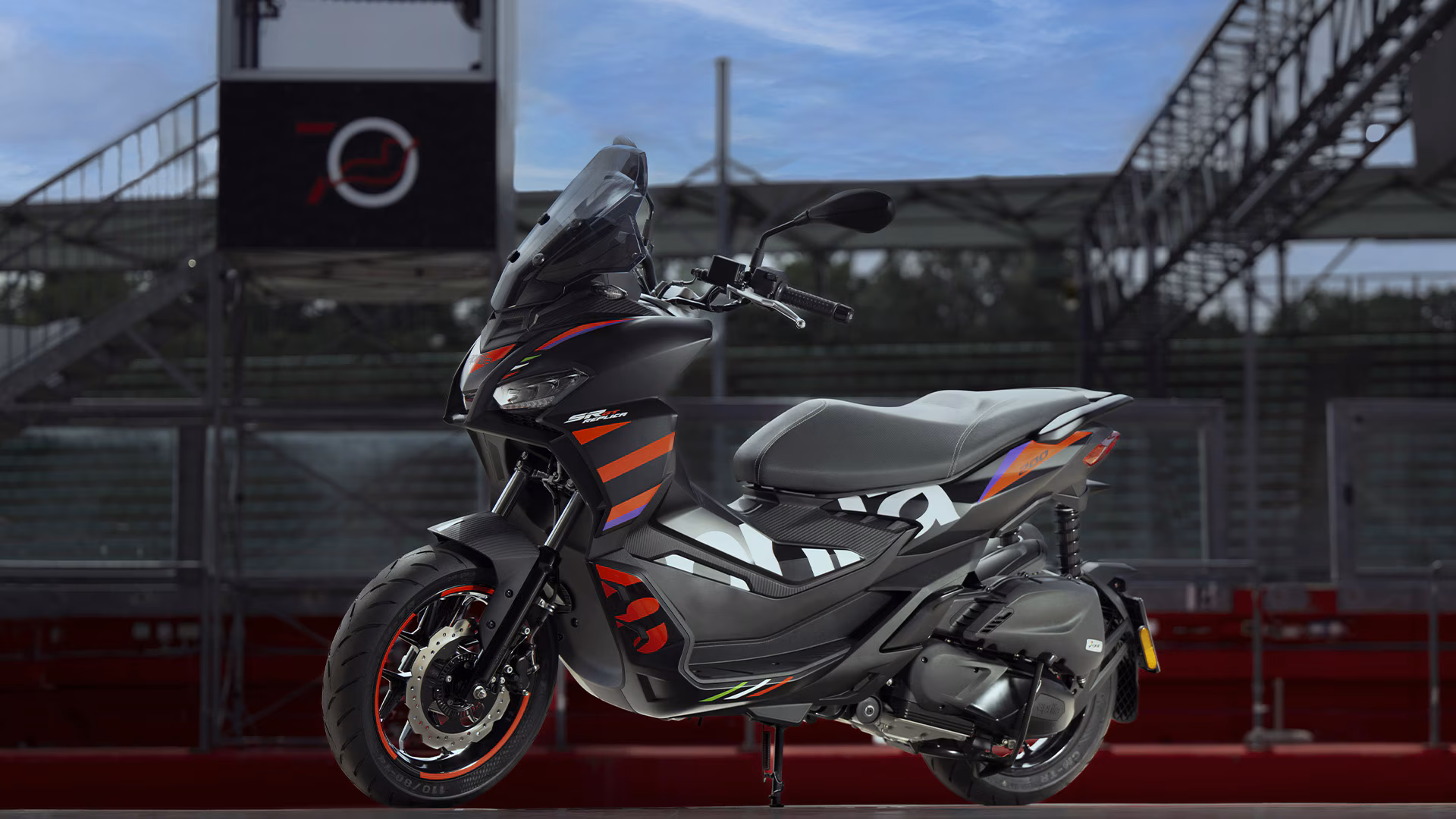 replica1
